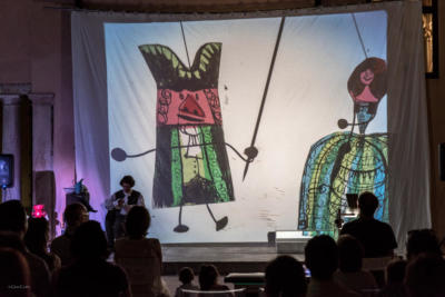 A Siviglia C è Un Barbiere 02 Low