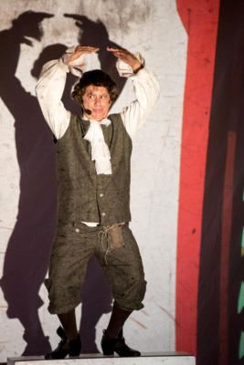 A Siviglia C è Un Barbiere 07 Low