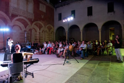 A Siviglia C è Un Barbiere 08 Low